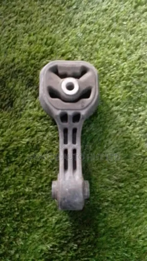 Honda Spike Mounting Rear