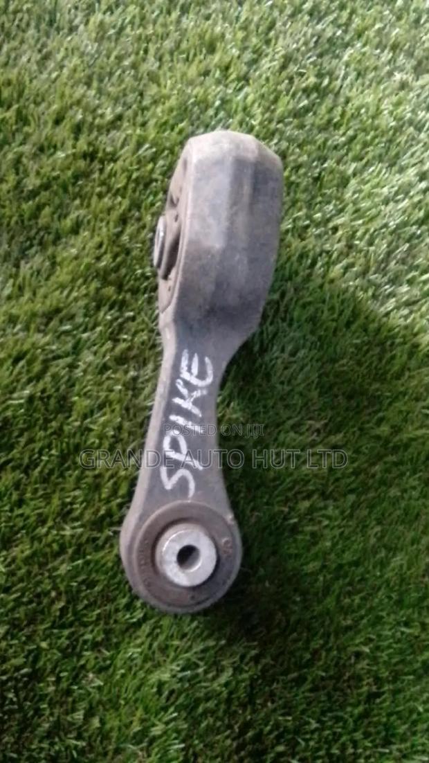 Honda Spike Mounting Rear - thumbnail 2