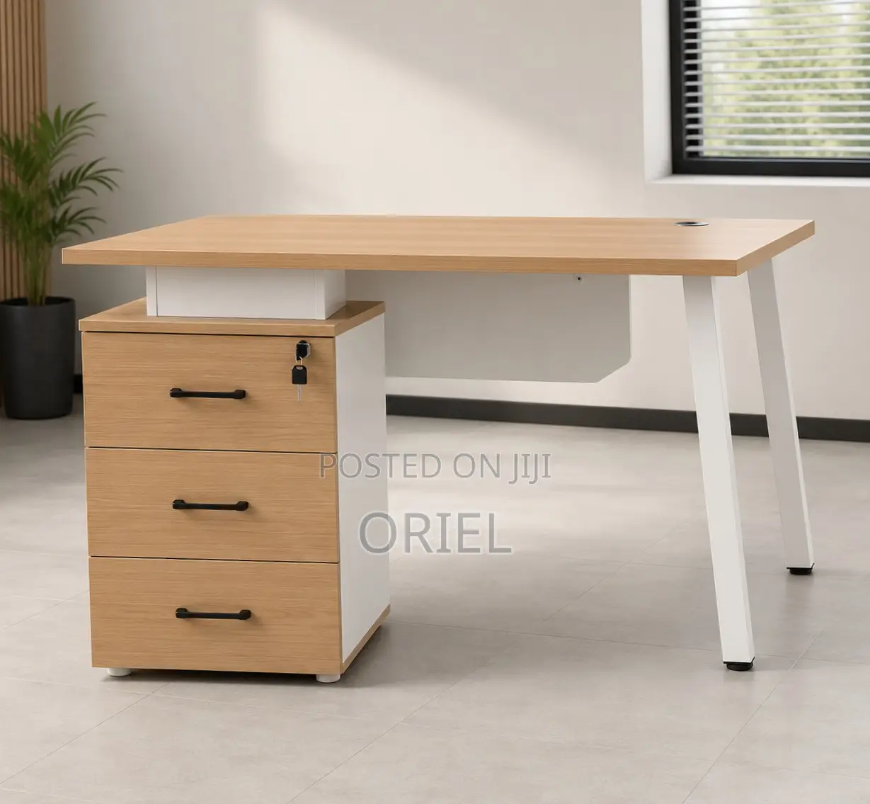 Office Desk : Ergonomic Office Desk With Drawers