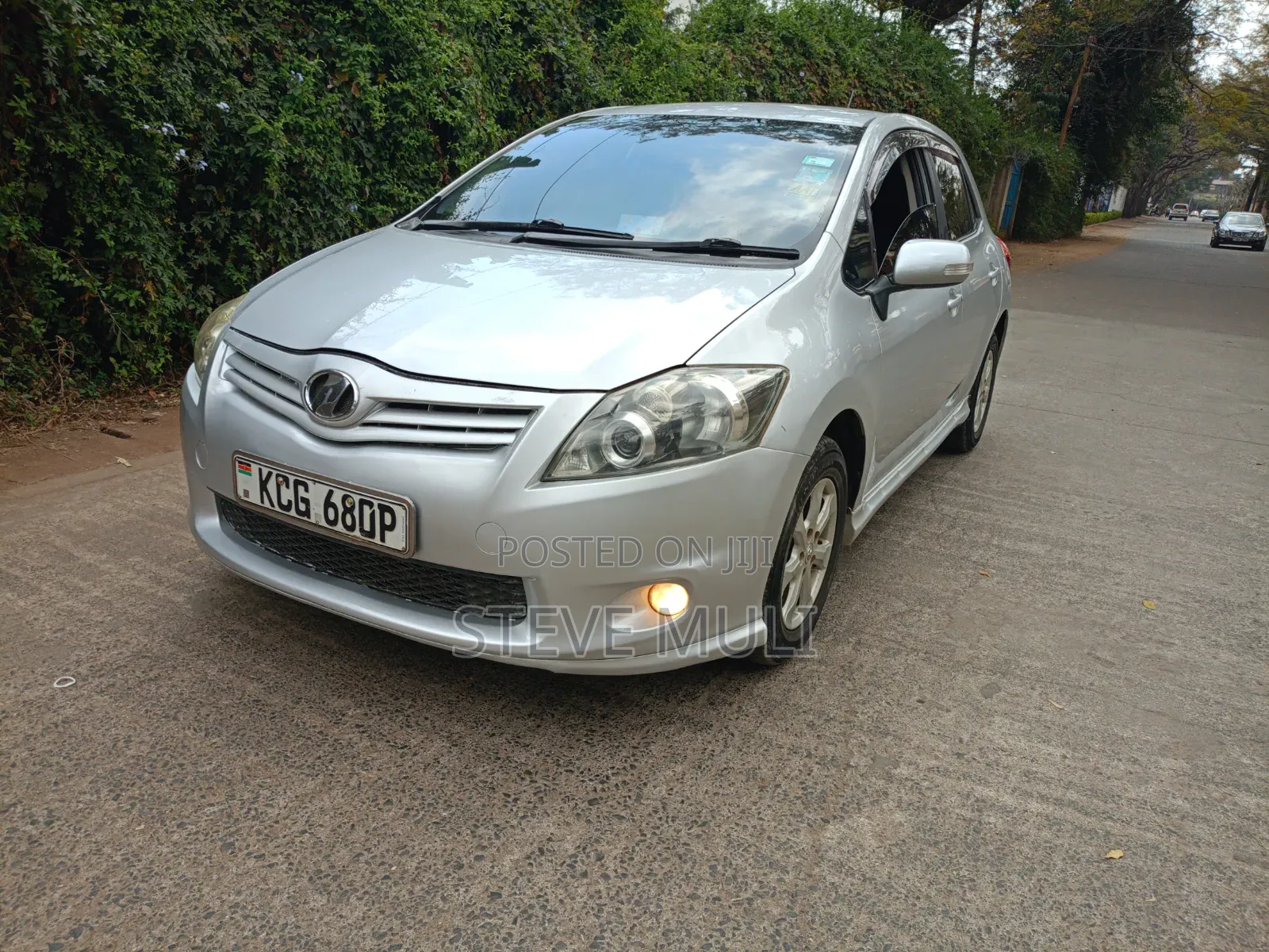 Toyota Auris 2010 Silver