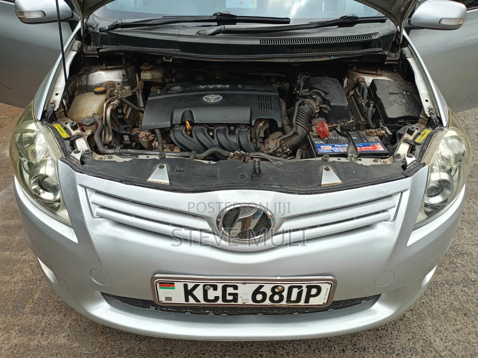 Toyota Auris 2010 Silver