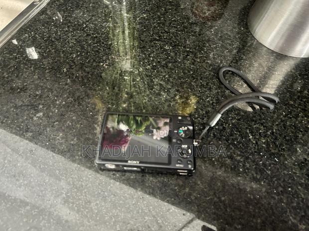 Sony Cybershot Camera - thumbnail 2