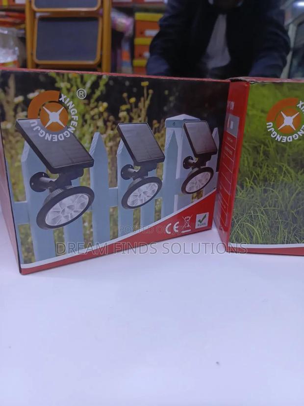 XINGFENGJU Solar Landscape Spotlights – 2-in-1 Waterproof
