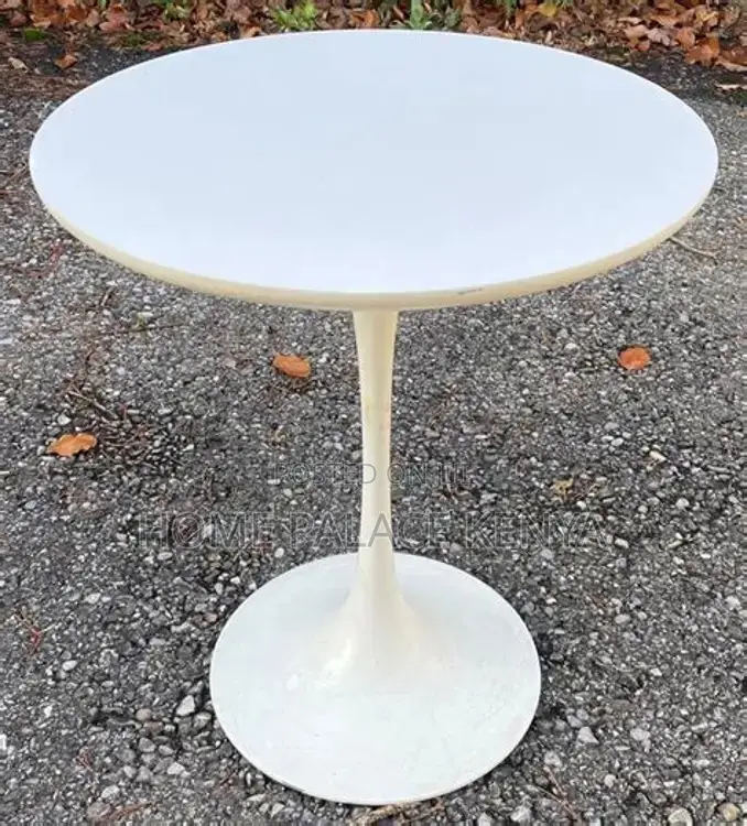 Dining Table; High Quality Knoll Style Dining Pedestal Table