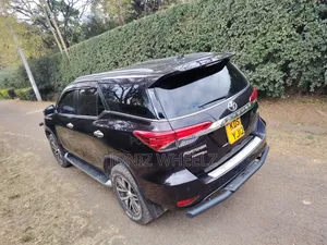 Toyota Fortuner 2018 Brown
