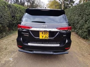 Toyota Fortuner 2018 Brown