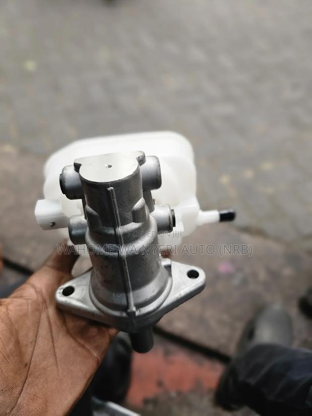 Brand New Mastwr Cylinder for 7l - main view