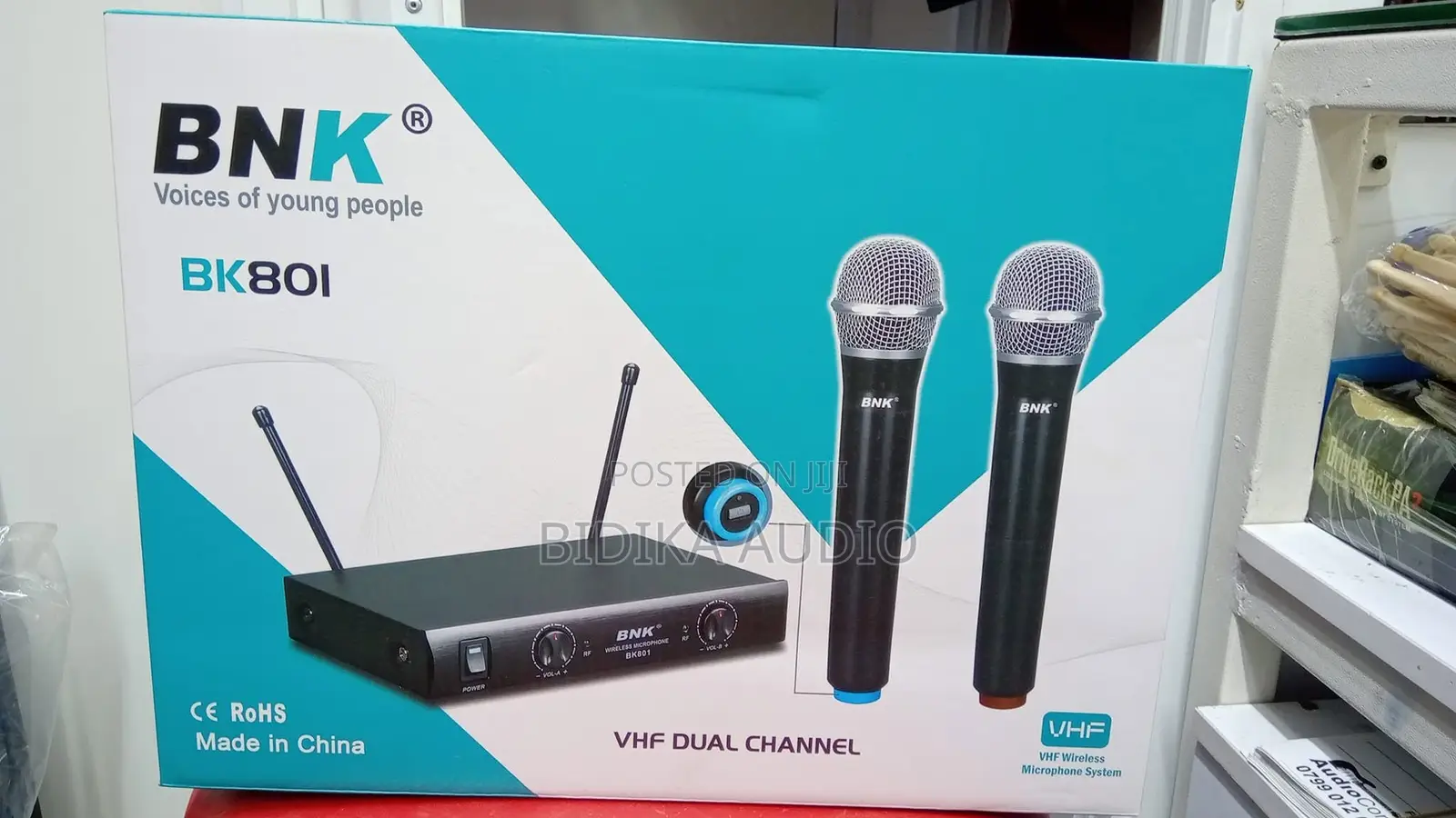 BNK BK-801 Dual Handheld Cordless Karaoke Microphone System