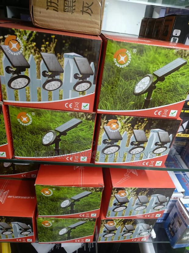 6 Pieces Ultra-Bright Solar Garden Spotlights - thumbnail 2