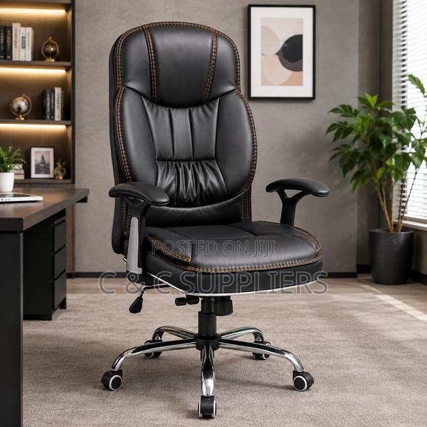 Black Leather Generic Swivel Chair. - main view