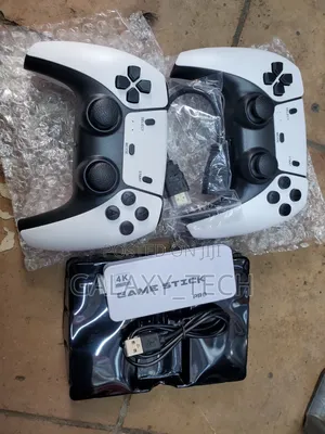  Game Stick + 2 Wireless Gamepads