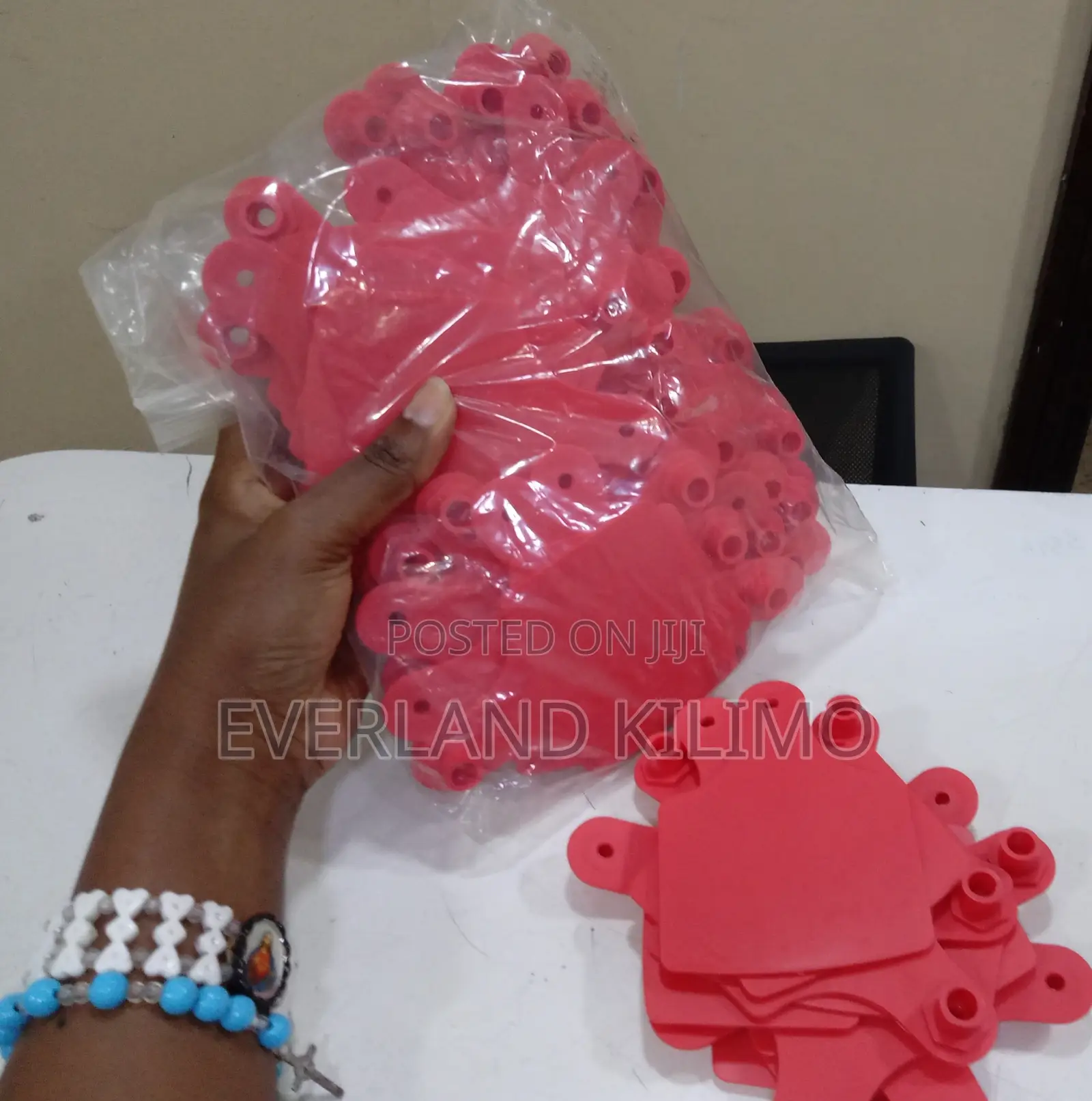 Large and Customized Livestock Ear Tags