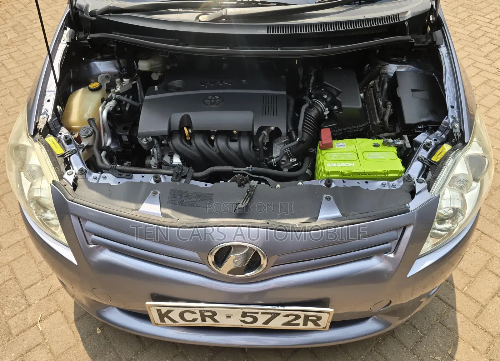 Toyota Auris 2010 Silver