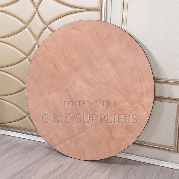 Round C C Folding Meeting Table. - thumbnail 8