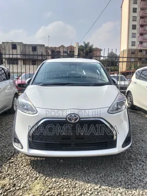 Toyota Sienta 2019 White