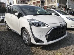 Toyota Sienta 2019 White