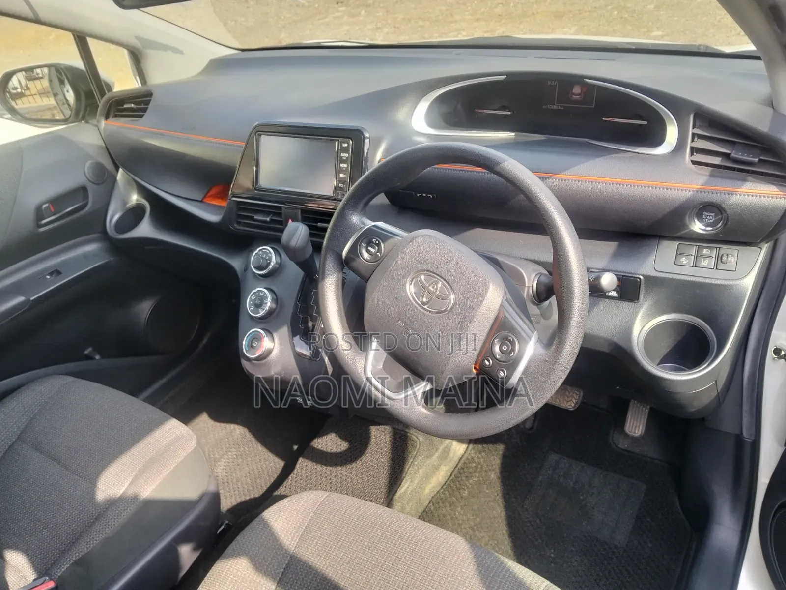 Toyota Sienta 2019 White