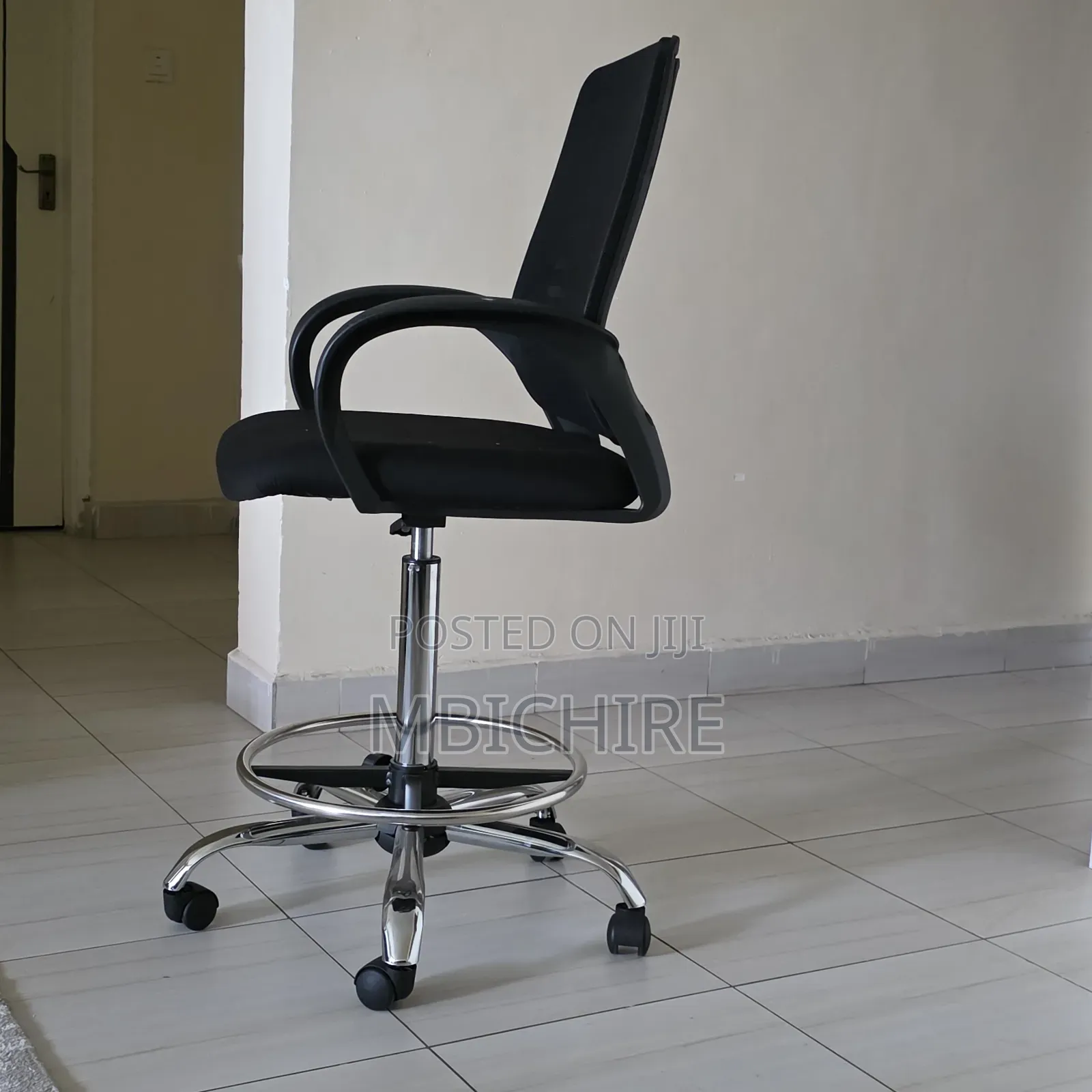 Swivel Seat