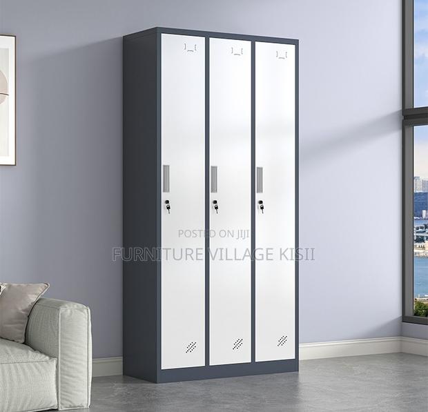 Locker Cabinet: 3-Door Steel Storage Cabinet