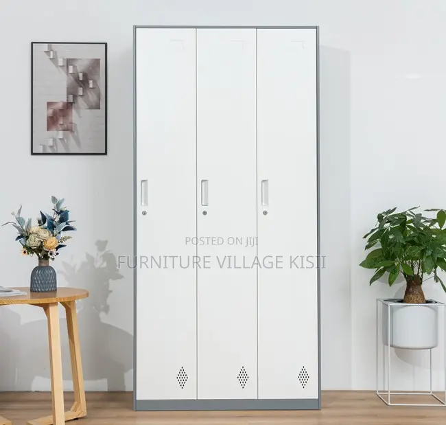 Locker Cabinet: 3-Door Steel Storage Cabinet