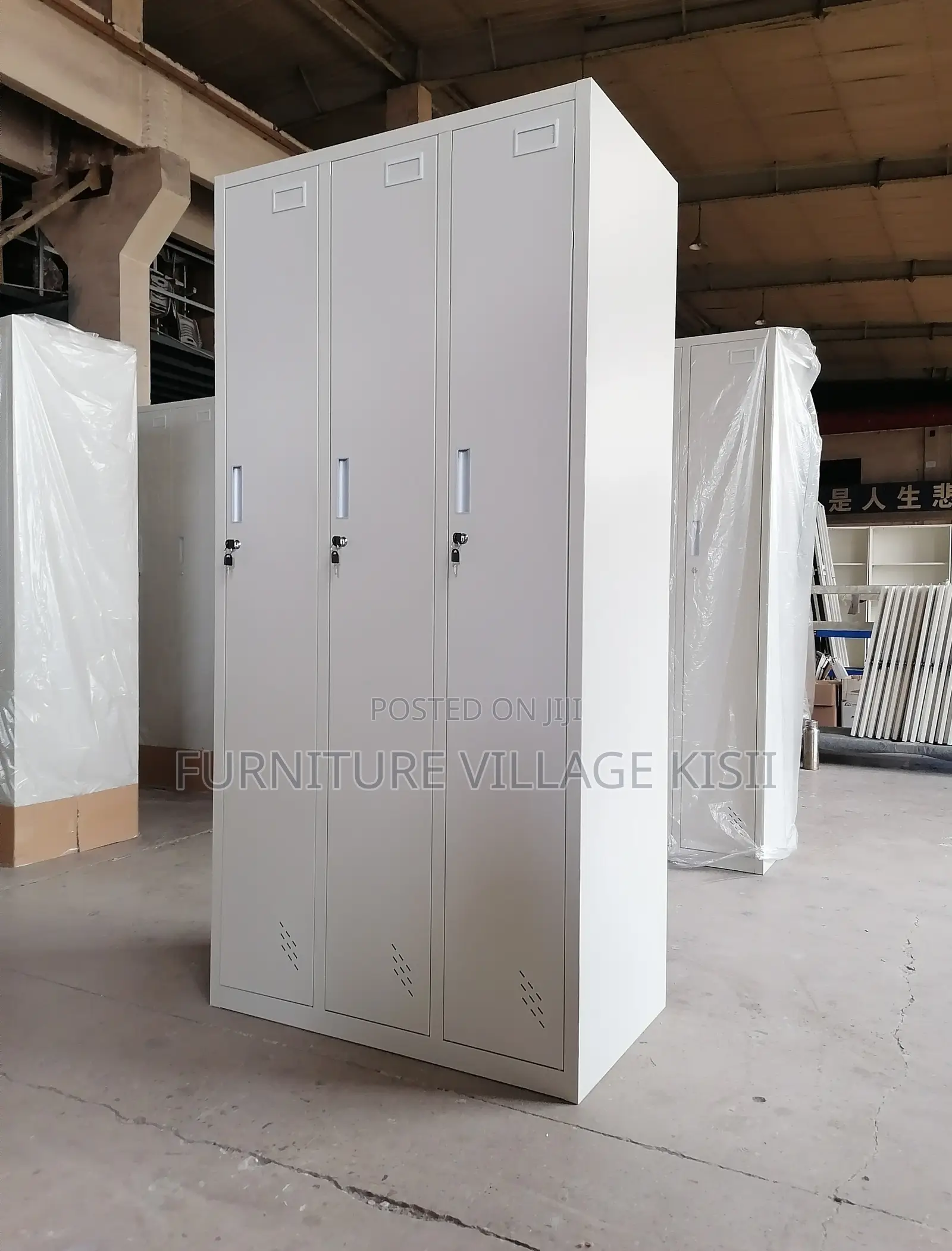 Locker Cabinet: 3-Door Steel Storage Cabinet