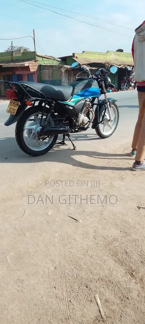 Honda CB 2025 Blue