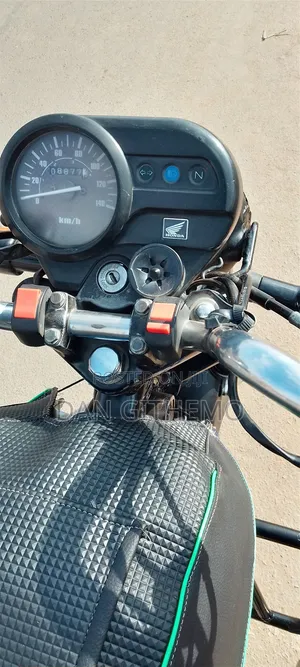 Honda CB 2025 Blue