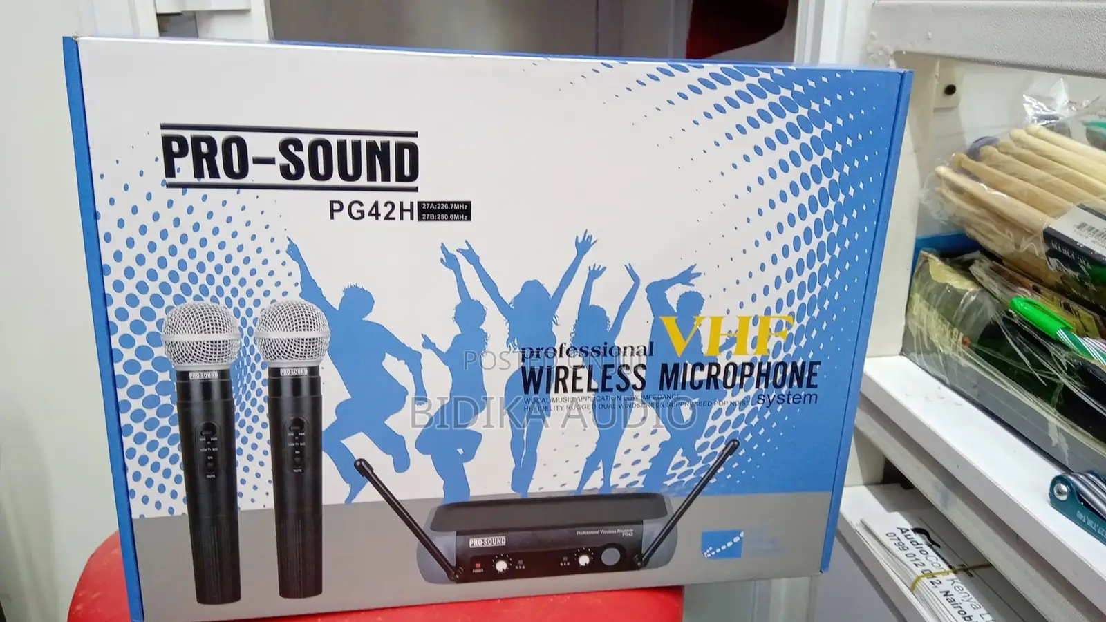 Pro Sound PG42H Dual Wireless Dynamic Microphone Set (VHF Fixed Band)