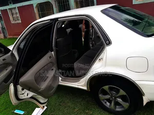 Toyota Corolla 1997 White