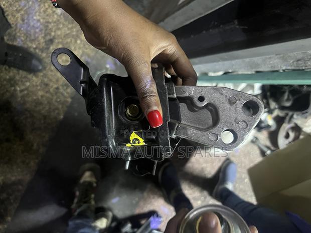 Engine Mounting Nze - thumbnail 3