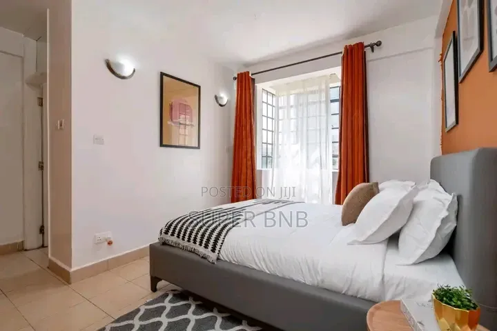 Cozy Westland 2 Bedroom Apartment on School Lane Near Sarit Centre