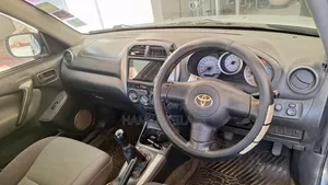 Toyota RAV4 2005 White