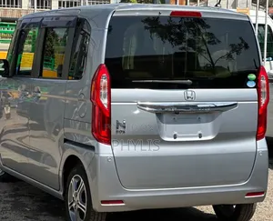 Honda N-Box 2019 Silver