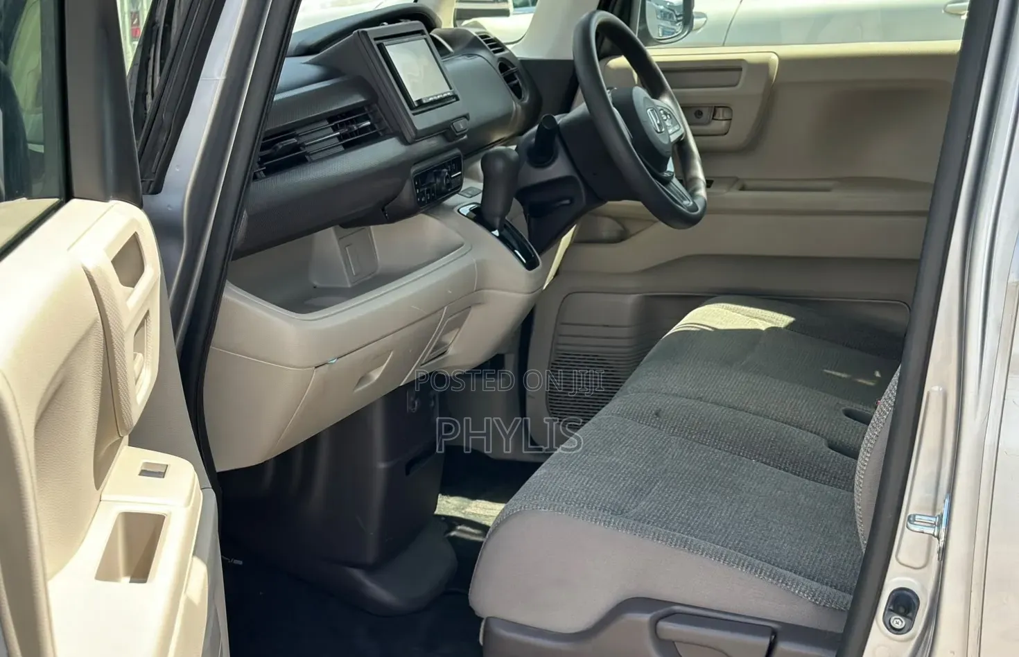 Honda N-Box 2019 Silver