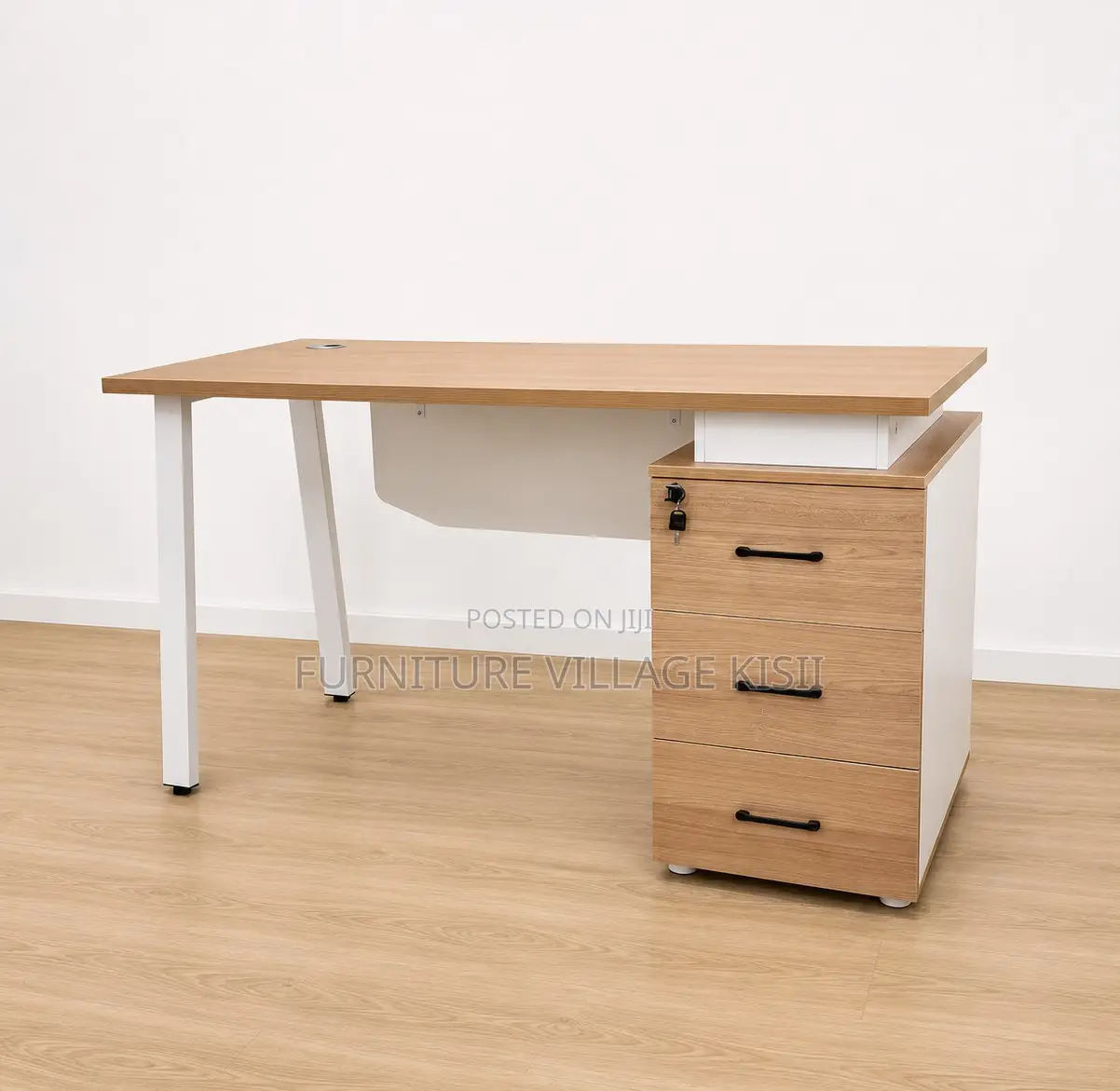 Office Furniture; Modern Office Desk With Drawers
