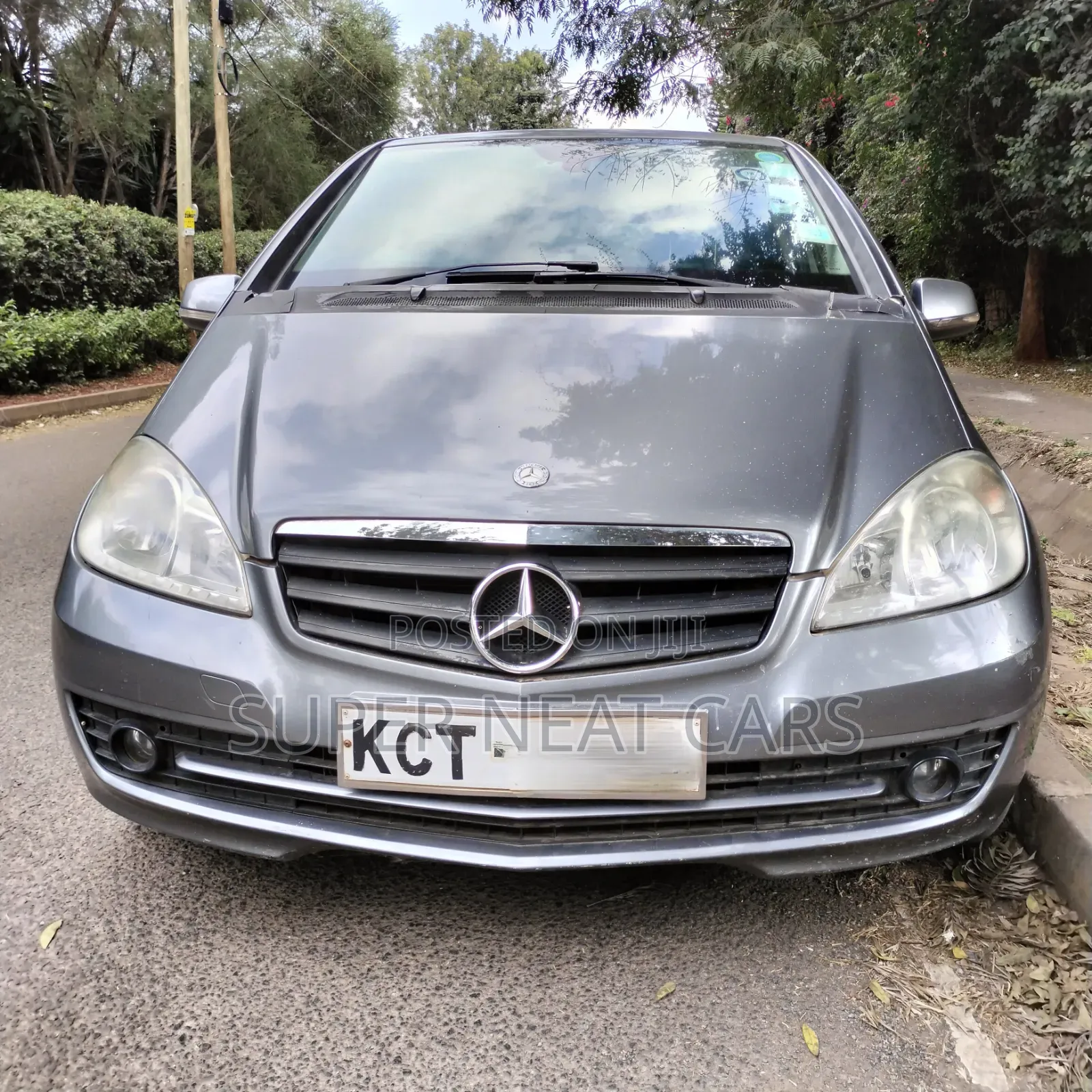 Mercedes-Benz A-Class 2011 Gray