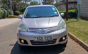 Nissan Note 2010 Purple