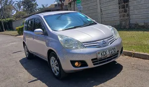 Nissan Note 2010 Purple