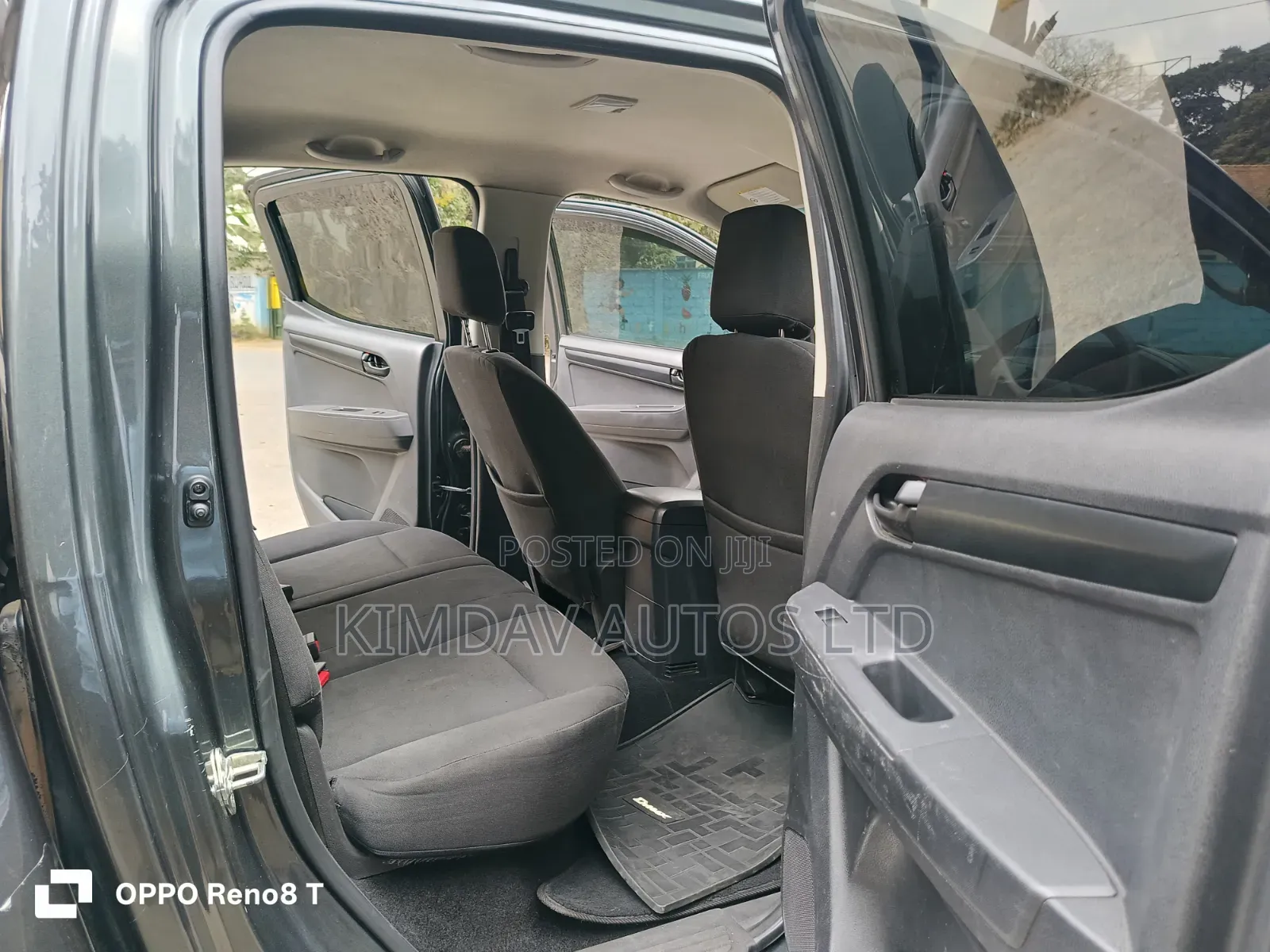 Isuzu D-MAX 2022 Gray