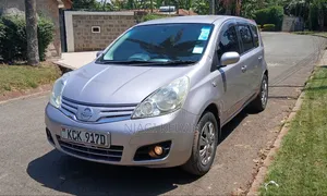 Nissan Note 2010 Purple