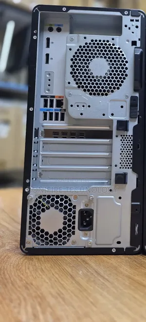 Desktop Computer HP Z2 16GB Intel Core i5 HDD+SSD 128GB