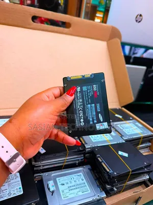 Samsung 2.5 256gb SSD