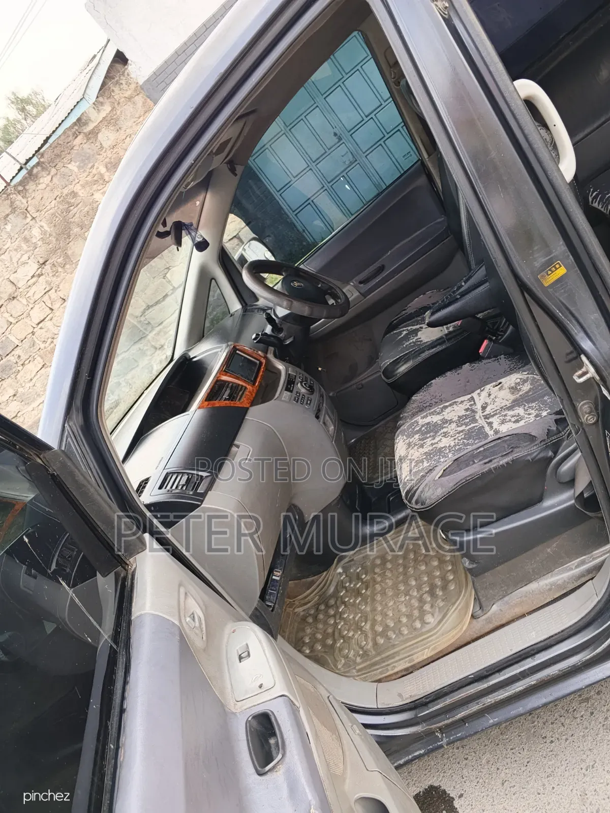 Toyota Noah 2.0 AWD (8 Seater) 2006 Black