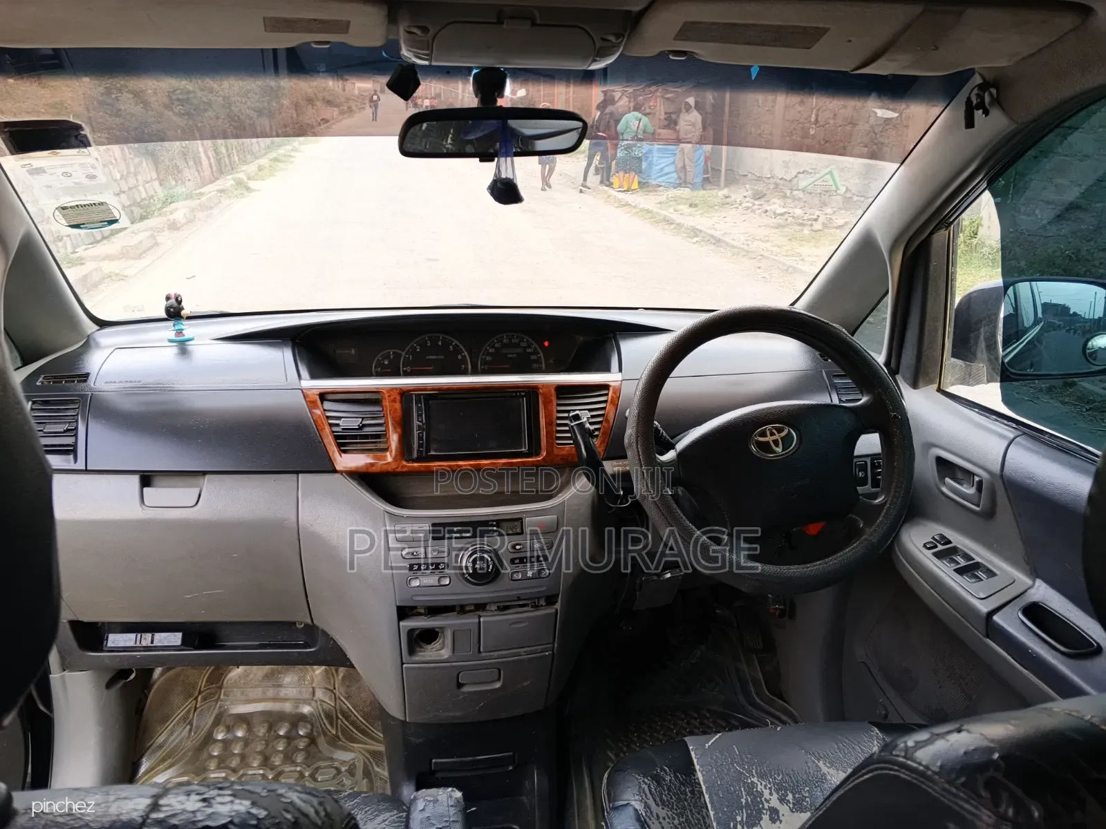 Toyota Noah 2.0 AWD (8 Seater) 2006 Black