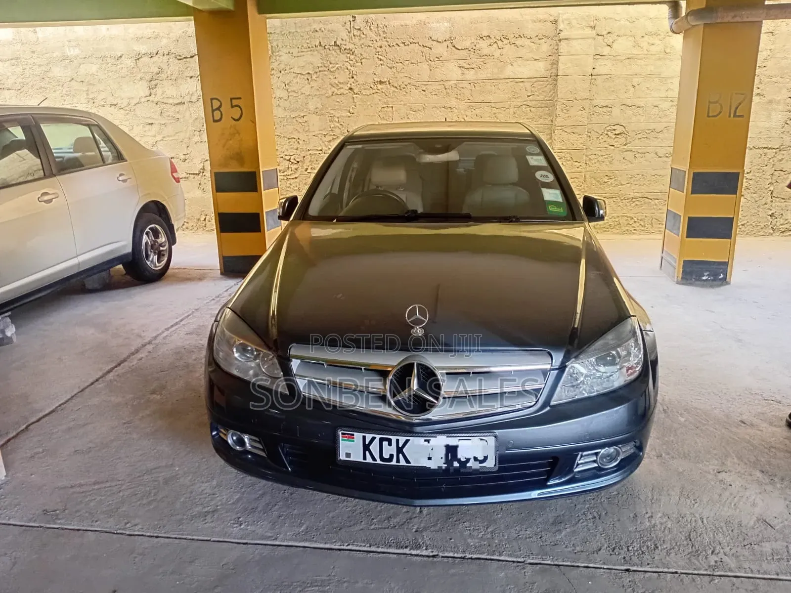 Mercedes-Benz C180 2012 Gray
