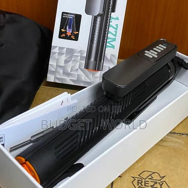 T05 Adjustable 360° Rotating Phone Tripod Selfie Stick - thumbnail 2