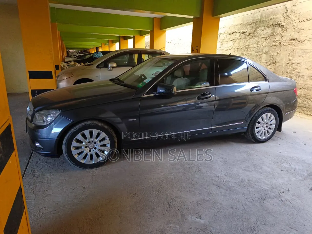 Mercedes-Benz C180 2012 Gray