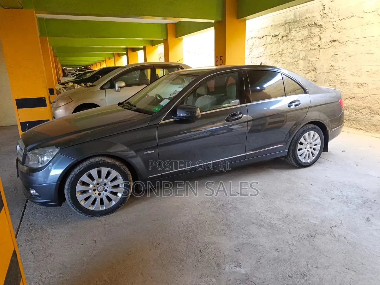 Mercedes-Benz C180 2012 Gray