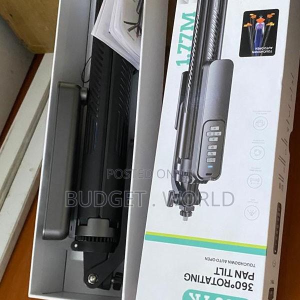 T05 Multifunctional 360° Phone Selfie Stick Tripod - main view