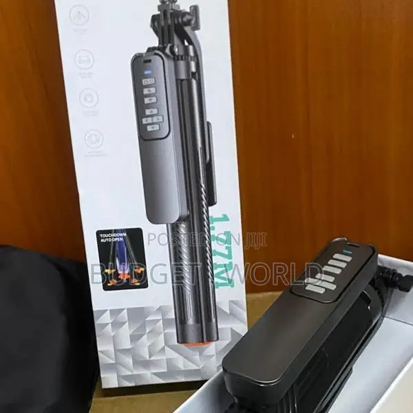T05 Multifunctional 360° Phone Selfie Stick Tripod